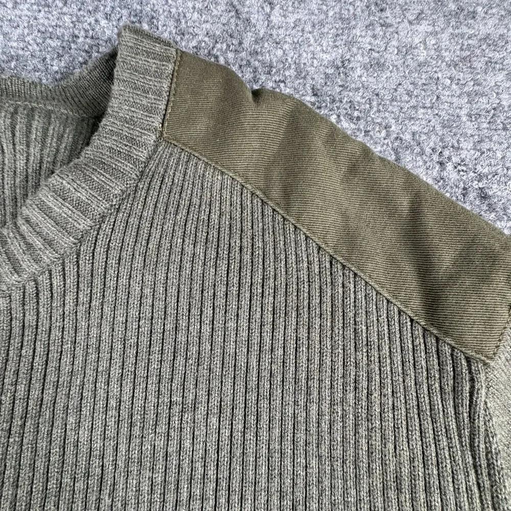 Banana Republic Sweater Men's XL Green Military Utility Shoulder Patch Rugged